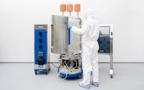 Mobius iFlex Bioreactor 200L with Operator Lab scientists working on a 200 L Mobius® iFlex Bioreactor in perfusion mode