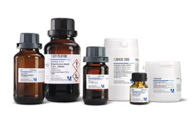Metal Indicators Five acid-alkali (pH) indicators containers of varying sizes on a white background.