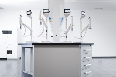 Multiple water dispensers connect to one Milli-Q system