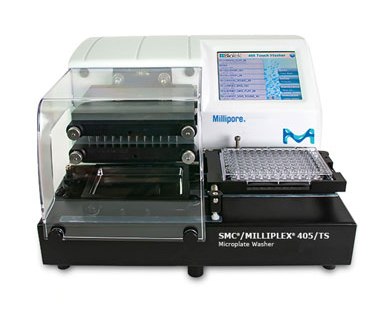 The BioTek<sup>®</sup> 405™TSUVS Plate Washer for SMC<sup>®</sup> and MILLIPLEX<sup>®</sup> Assays. Front view of the BioTek® 405™TSUVS Plate Washer for SMC® and MILLIPLEX® Assays with touch screen offering thorough plate washing.