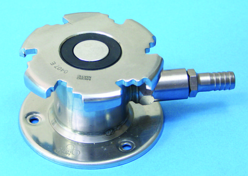 Micromatic Macrovalve flushing adapter for returnable containers allows nitrogen to be flushed through the Coupler and solvent transfer line