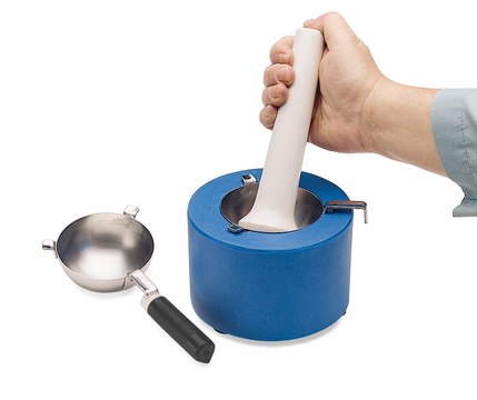 SP Bel-Art&#174; Liquid Nitrogen Cooled Mortar with handle stainless steel (with polyethylene housing), diam. × H 16.5&#160;cm (6.5&#160;in.) × 11.4&#160;cm (4.5&#160;in.)