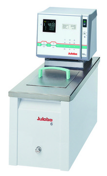 Julabo&#174; HighTech heating circulator SE-6, AC/DC input 230 V AC, US 3-pin plug (6-20p), bath useable volume 6&#160;L, temp 20&#160;°C, accuracy: 300&#160;°C