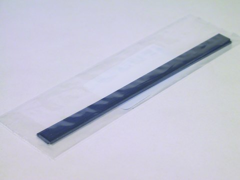 GE spacers L × W × thickness 1&#160;cm × 16 cm × 1.5&#160;mm