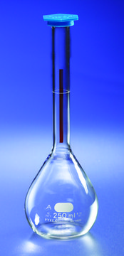 Pyrex&#174; Lifetime-Red&#8482; volumetric flask with snap cap capacity 200&#160;mL