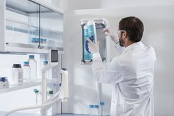 Milli-Q&#174; IQ 7000 Ultrapure Water Purification System output: type 1 water (18.2 M&#937;·cm), the most advanced Milli-Q&#174; ultrapure (Type 1) water purification system that is intelligent, intuitive, and green.